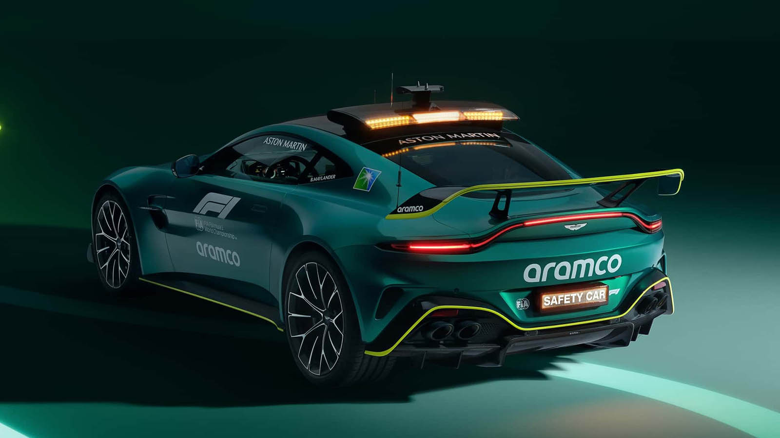 Νέα Aston Martin Vantage: Παίρνει τη θέση της παλιάς ως F1 safety car